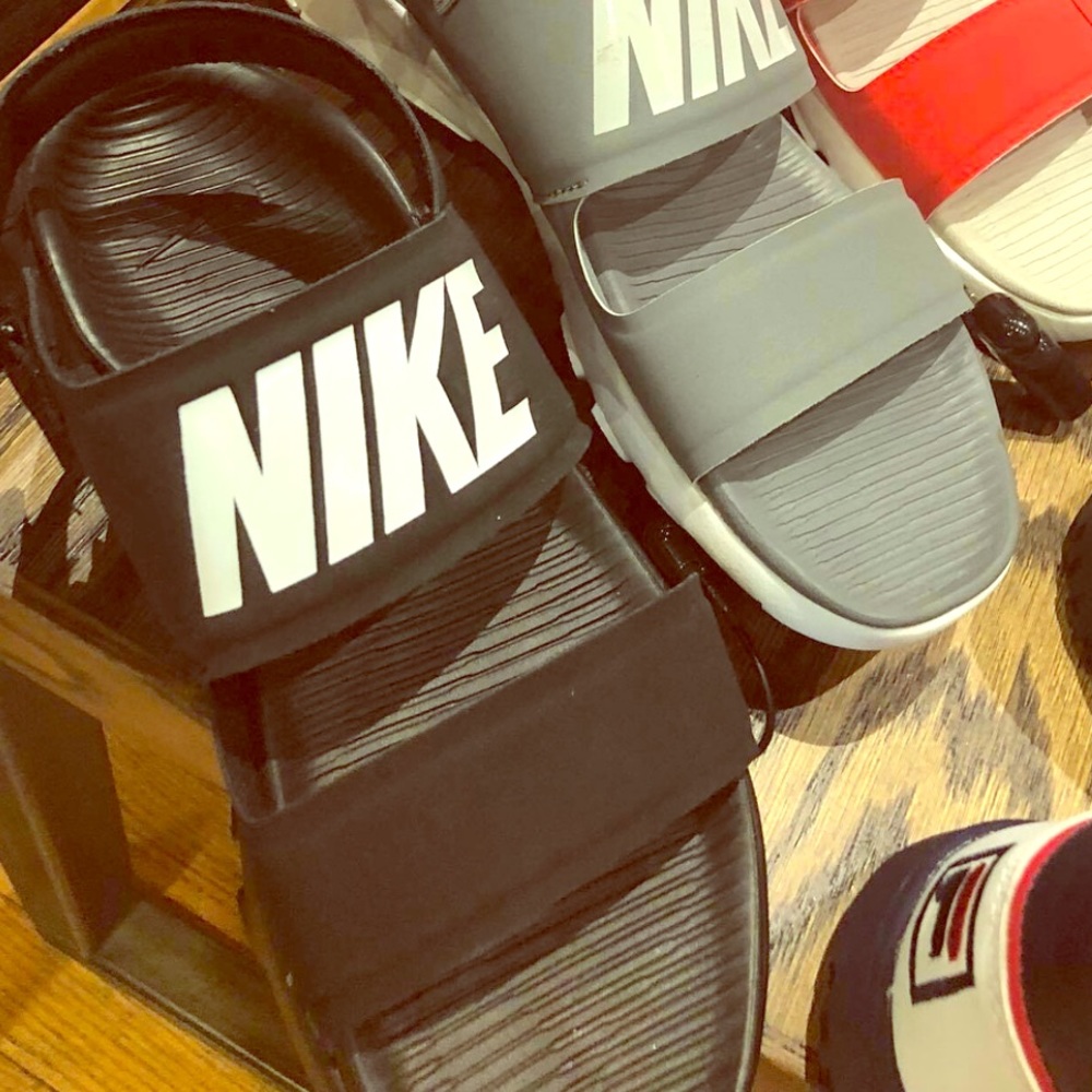 Nike tanjun sandals